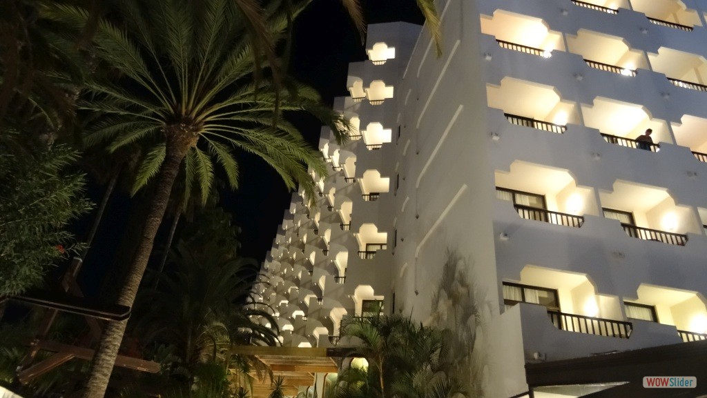 Das Hotel am Abend